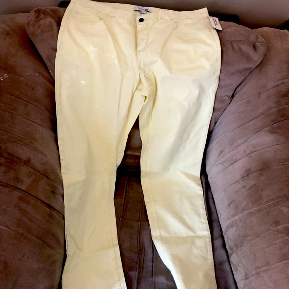 Pants - Picture 3 of 3